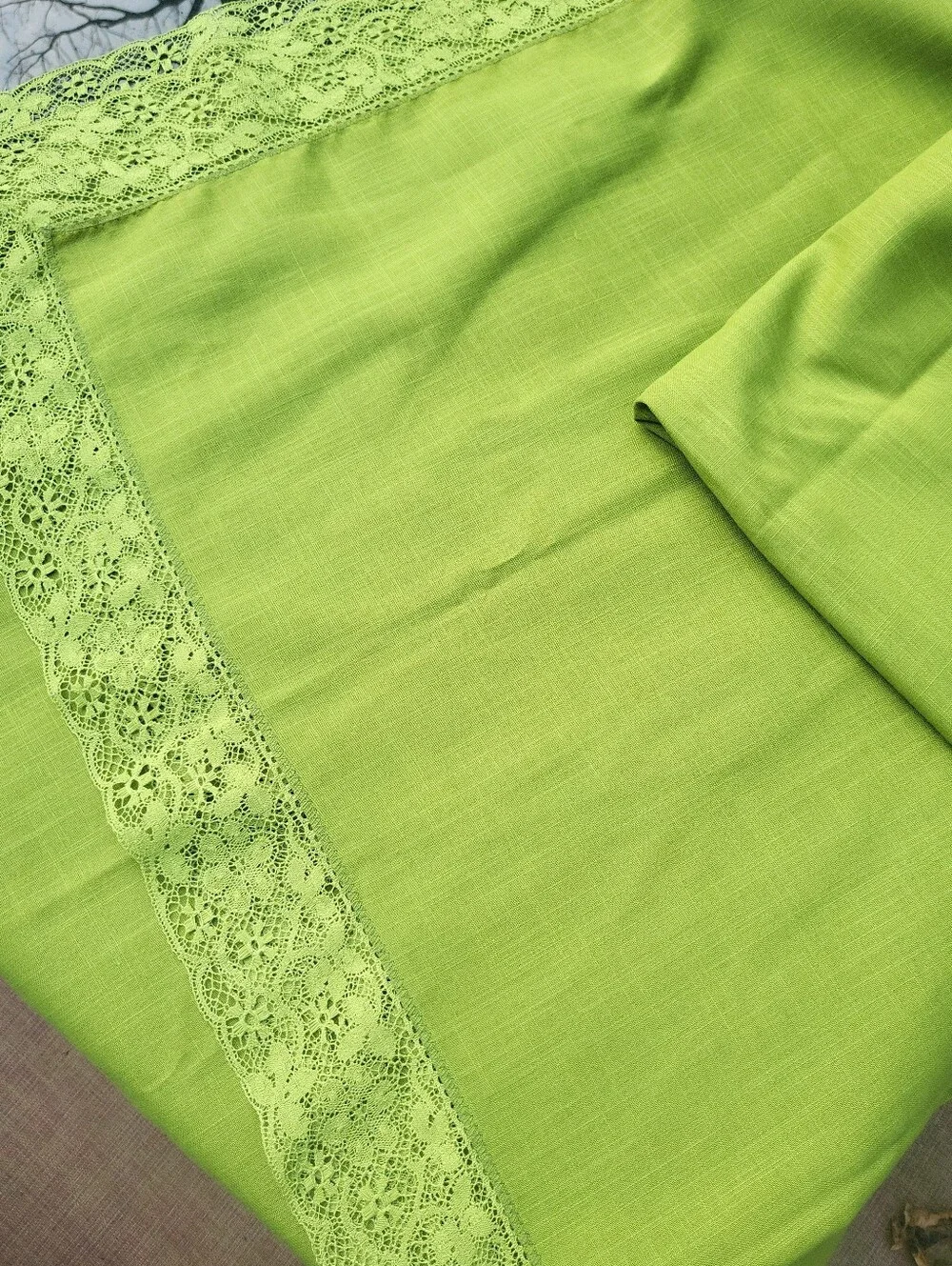 Vintage MCM Avacado Chartruese Green Lace Trimmed Rectangle Tablecloth 80